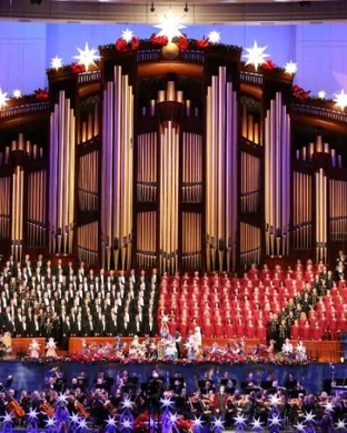 Cirque Musica Holiday