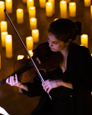 Candlelight: Tribute to Taylor Swift